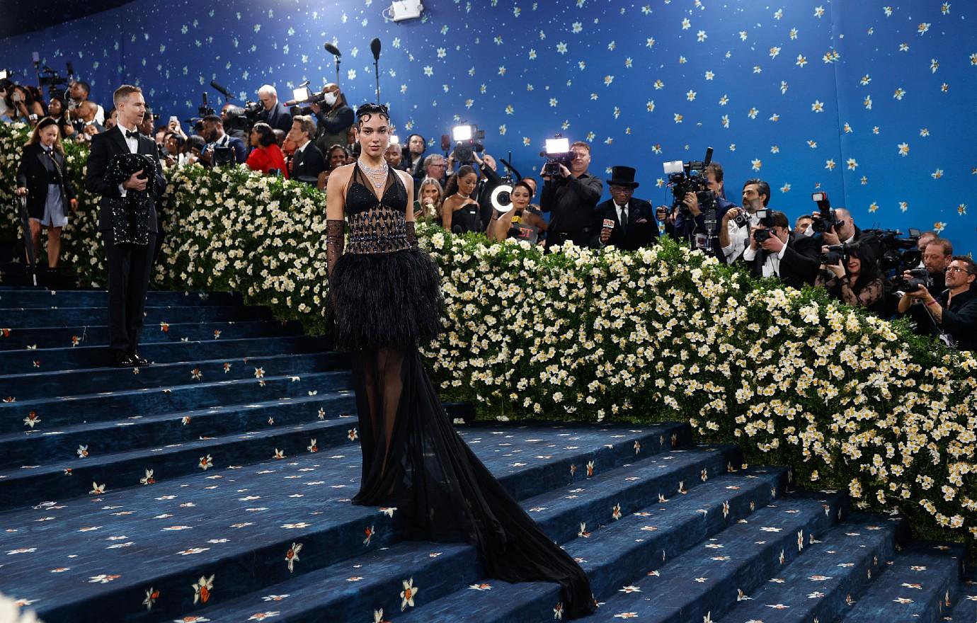 met gala dua lipa