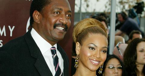 Matthew knowles sued selling beyonce memorablilia 03