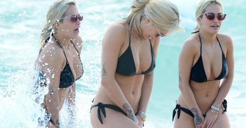 rita ora wardrobe malfunction bikini