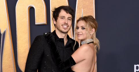 kelsea ballerini ex husband morgan evans risk run in cma awards