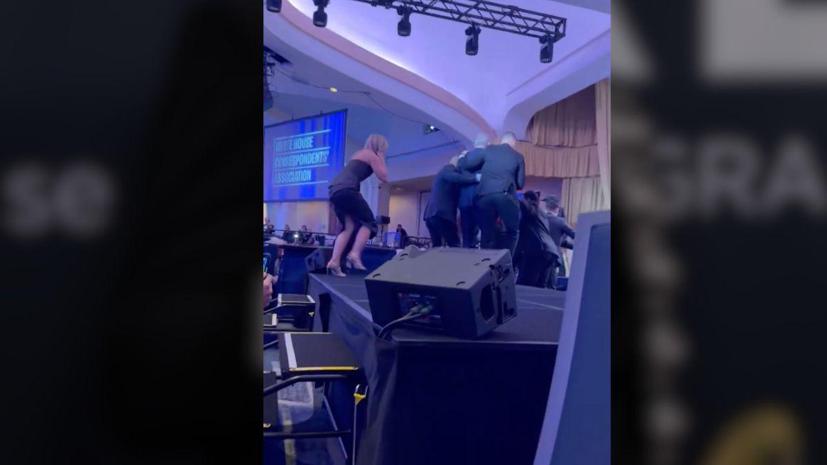 image of Cheryl Hines 