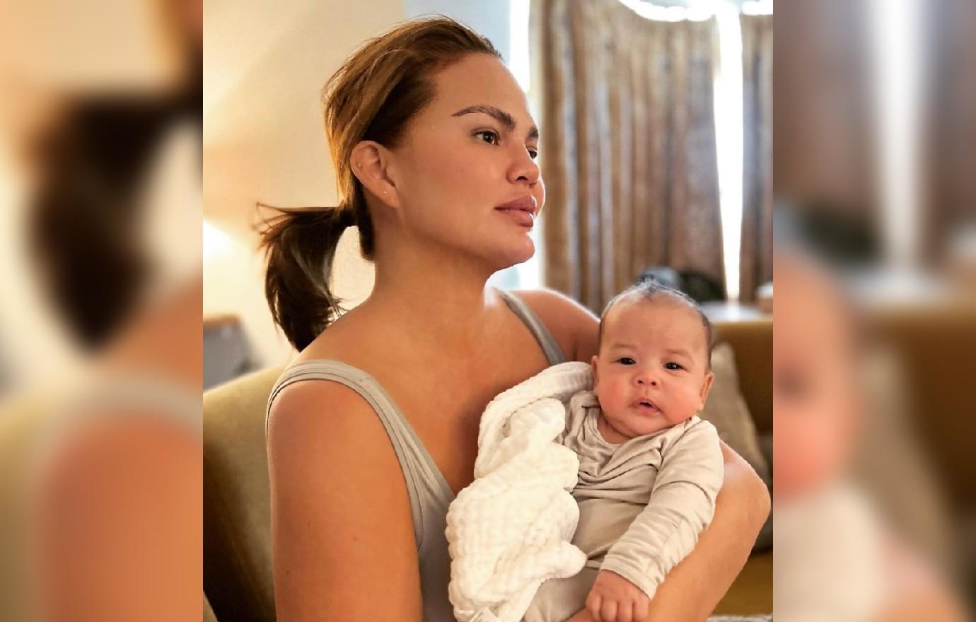 Chrissy Teigen Jokes About Insecurities In Bath Time Snap With Esti