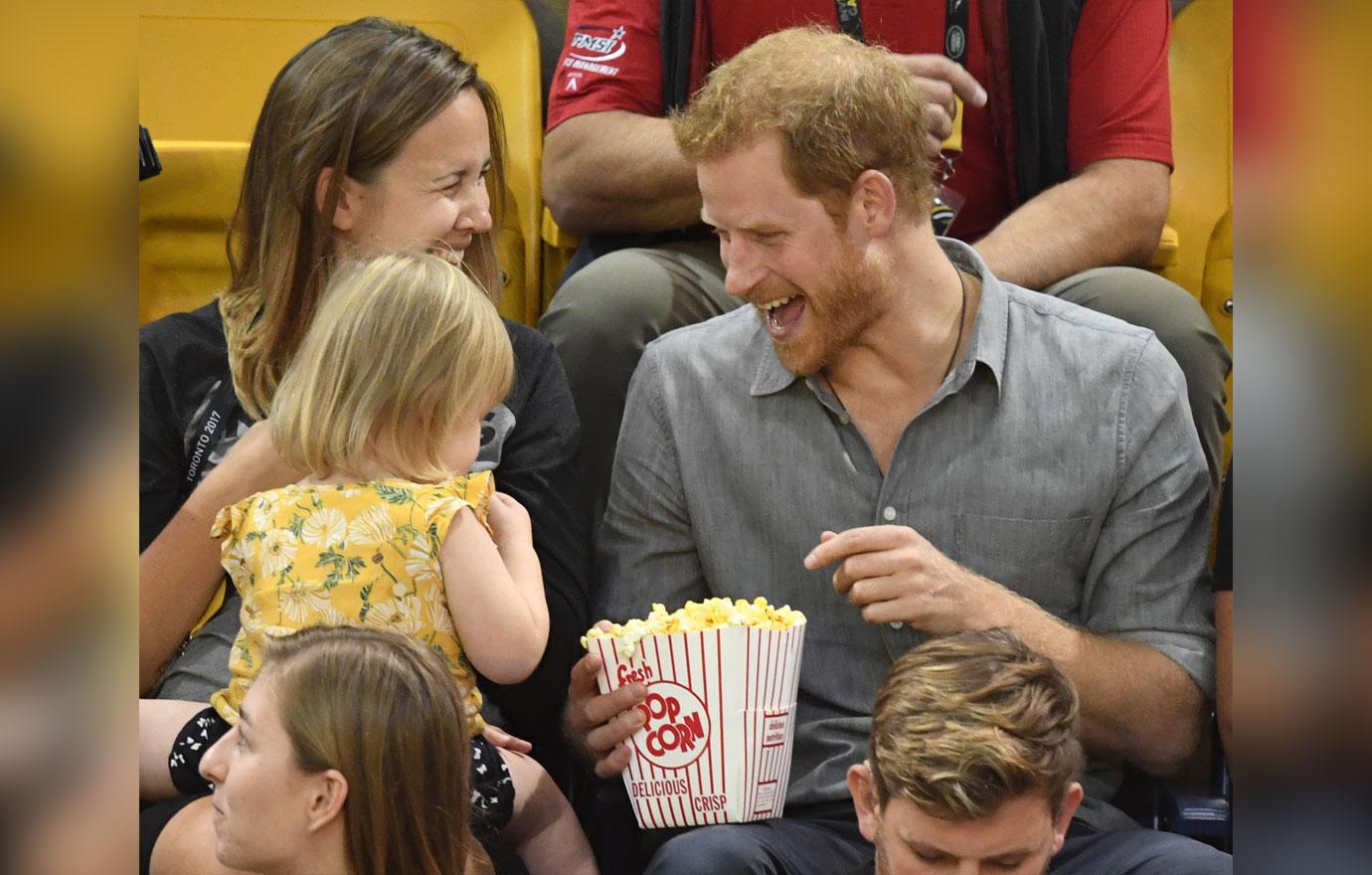 Prince Harry Little Girl Invictus Games Pics 04