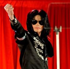 2009__11__michaeljackson 225×224.jpg