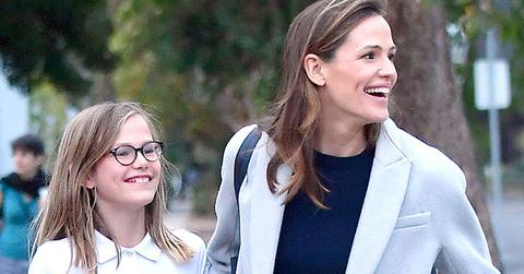 Jennifer garner daughter violet lost at sea kayak sweden