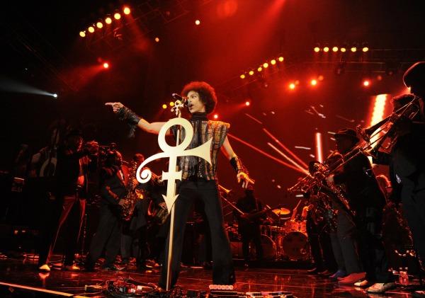 Prince performs at Mohegan Sun Arena 