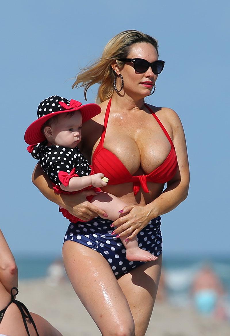 coco austin bikini body daughter chanel 05