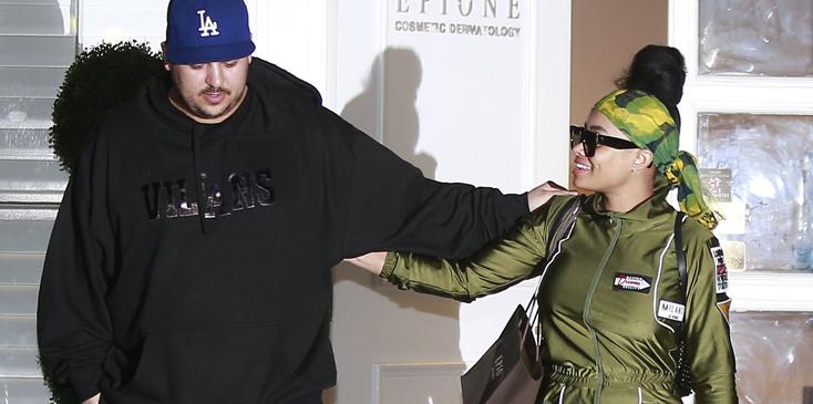 Rob Kardashian & Blac Chyna Share Some PDA In Beverly Hills