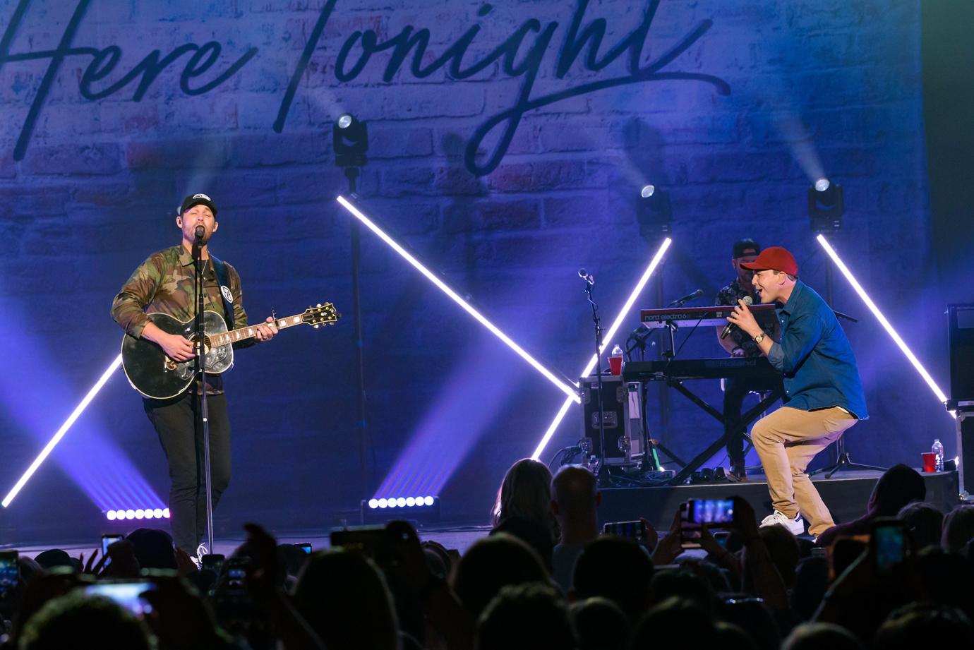 gavin degraw brett young perform the joint hard rock hotel casino