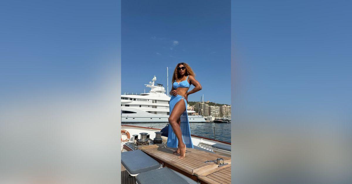 image of Serena Williams showed off her fit body in a blue bikini while on a yacht.