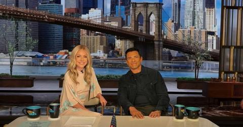 Photo of Kelly Ripa and Mark Consueos