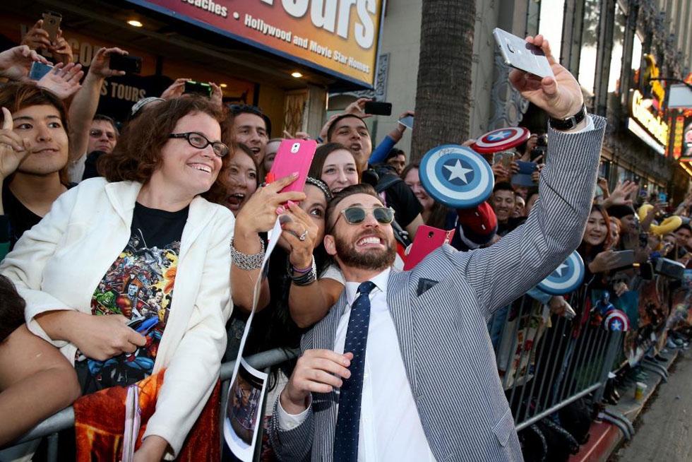 Chris evans avengers premiere