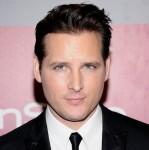 2011__01__Peter_Facinelli_Jan17 149×150.jpg