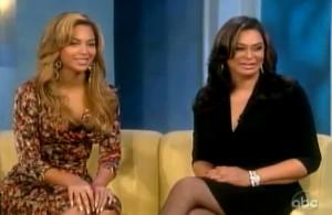 2010__11__Beyonce_Tina_Knowles_Nov22newsnea 300&#215;195.jpg