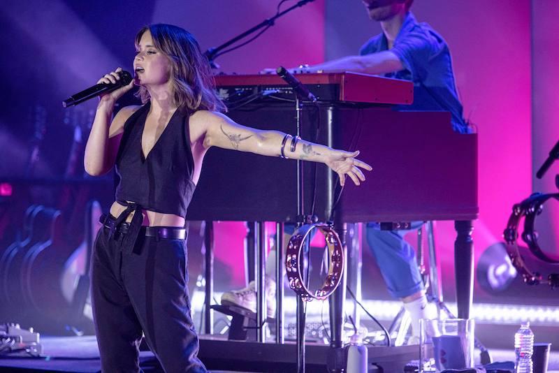 maren morris bisexual pride