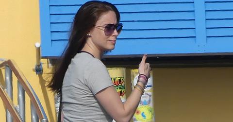 *PREMIUM EXCLUSIVE* Casey Anthony laughs and smiles as she goes to a Bar in Florida