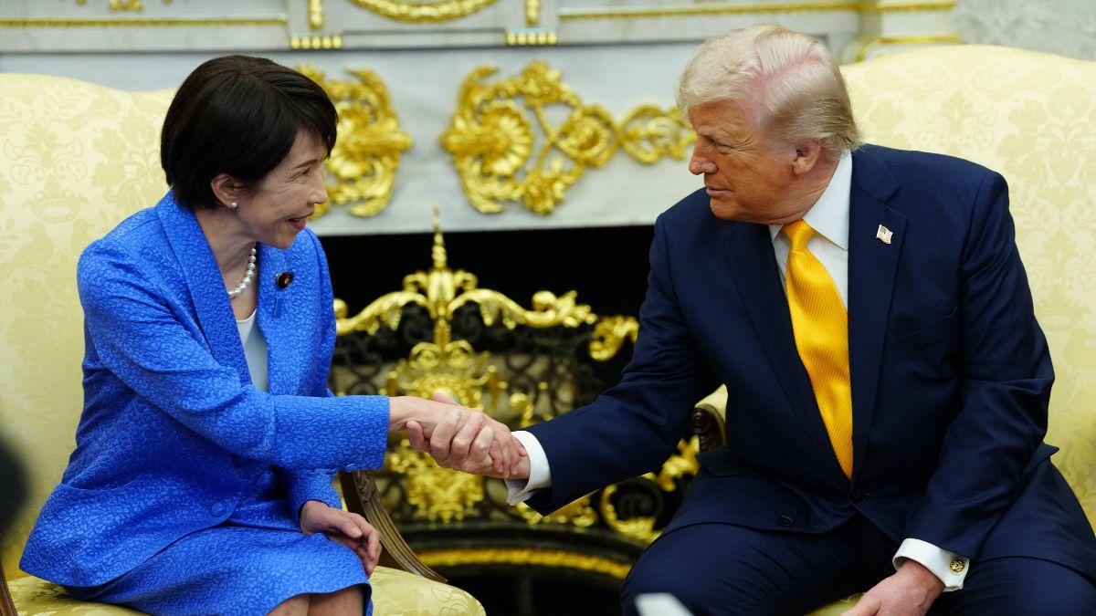 image of Donald Trump is asking for help in the U.S.-Israeli war against Iran.