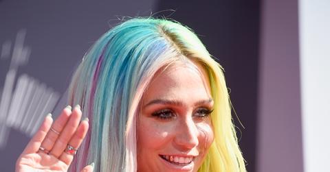 Kesha beauty vmas