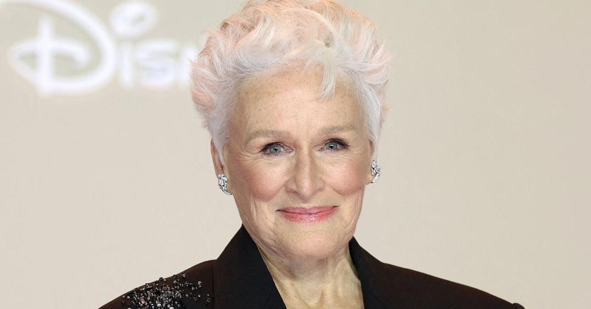 Glenn Close Reveals She’s Using a Cane to Walk After Undergoing Complete Hip Replacement Glenn Close Reveals She's Using a Cane to Walk After Undergoing Complete Hip Replacement
