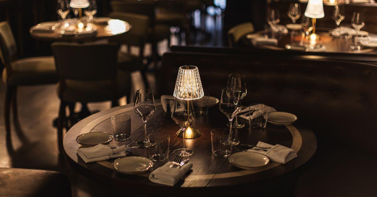 chelsea living room manhattan supper club reese witherspoon celebrity