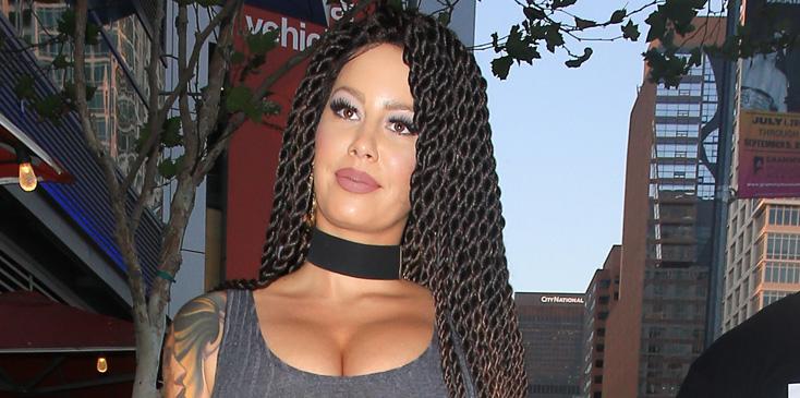 Exclusive&#8230; Amber Rose Shows Off Her Curvy Body And New Hairstyle In LA