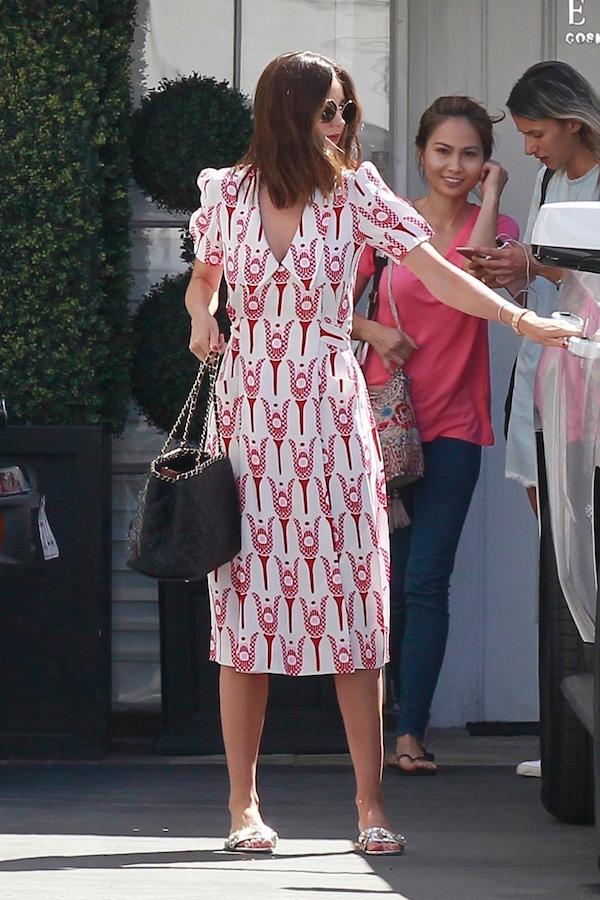 *EXCLUSIVE* Miranda Kerr stops by celebrity hot spot Epione