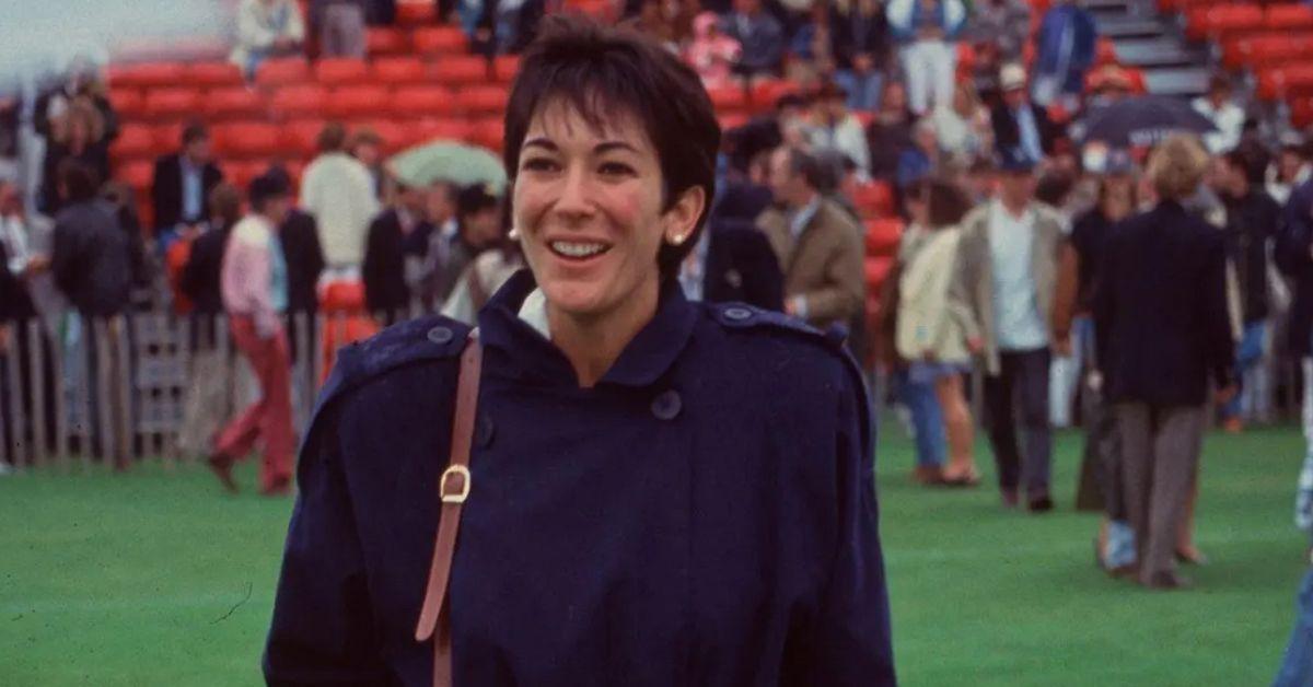 jeffrey epsteins victims more angry with ghislaine maxwell luring into underage scheme