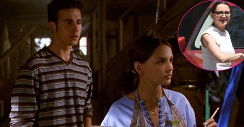 photo of Rachael Leigh Cook