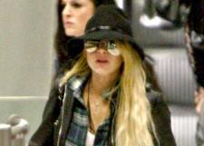 2009__09__lohan6 225×161.jpg