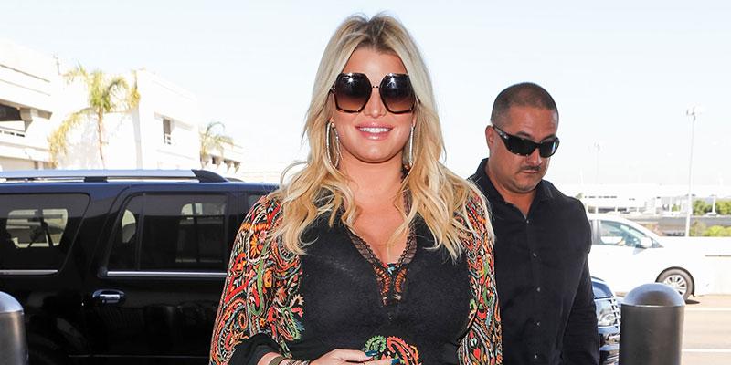 Jessica Simpson Shows Off Her Baby Bump