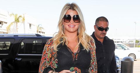 Jessica simpson pregnant chic airport main