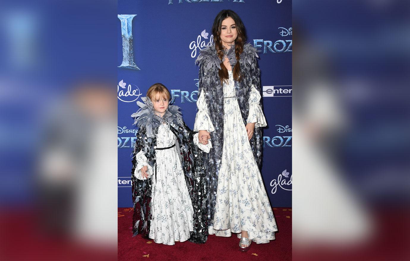 Selena Gomez And Her Sister Gracie Frozen 2 LA Premiere