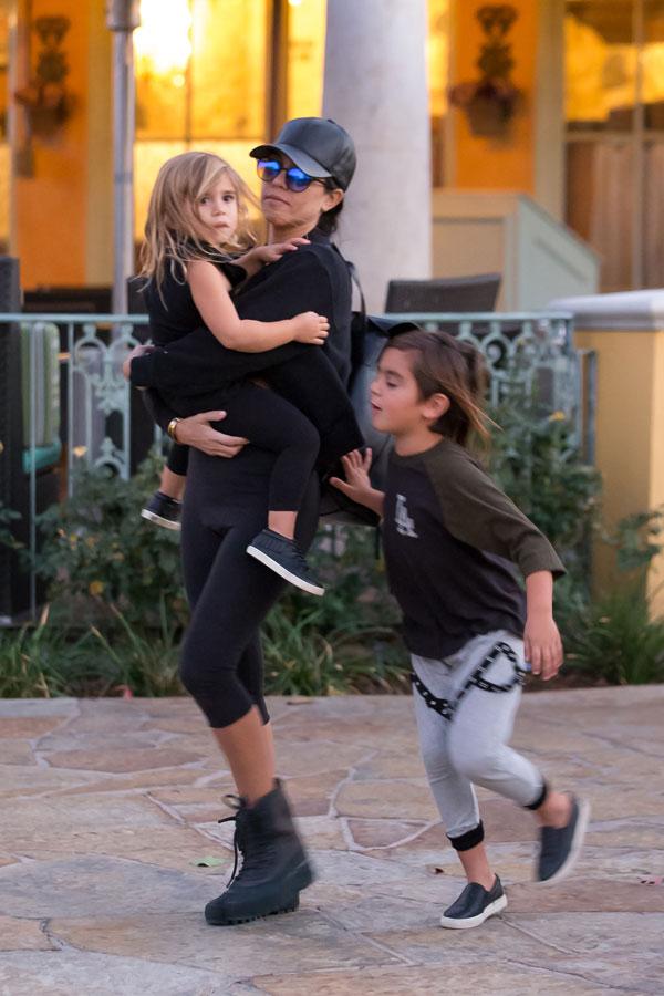 Kourtney kardashian penelope mason 05