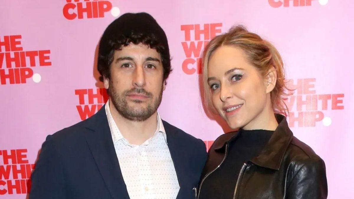 image of Jenny Mollen and Jason Biggs