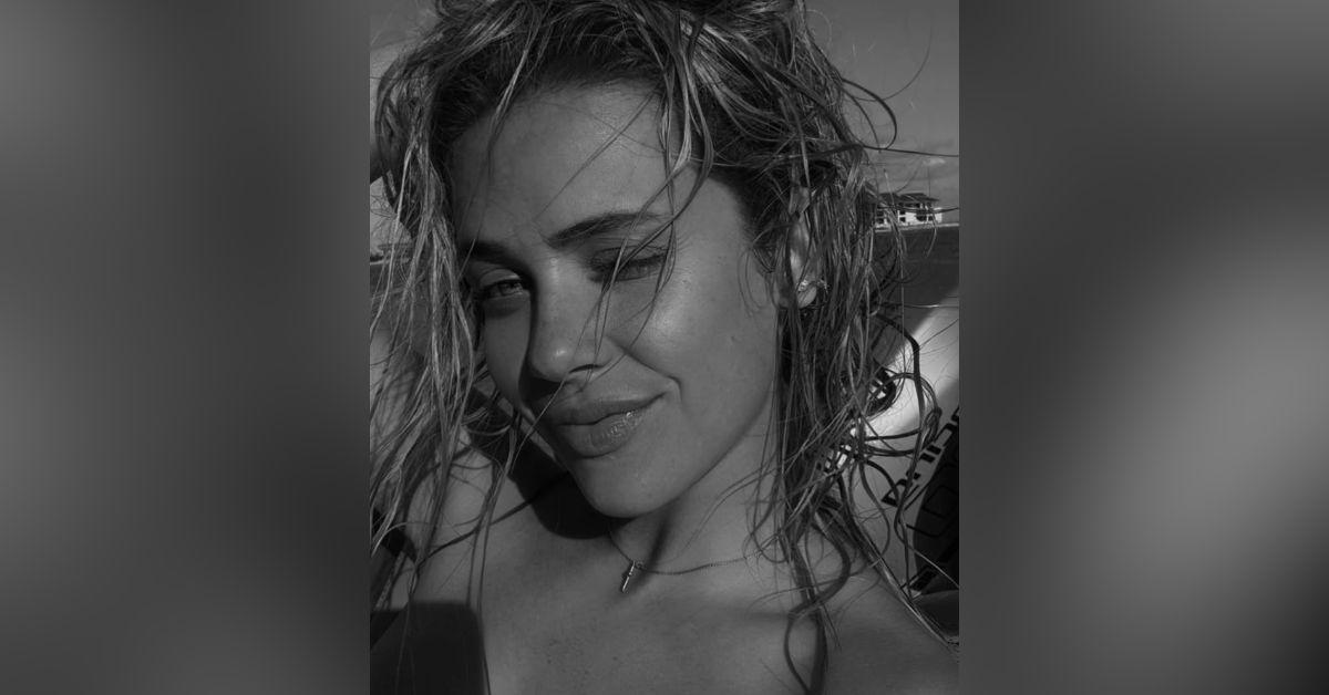 Image of Megan Moroney performed in 'CMA Country Christmas.'