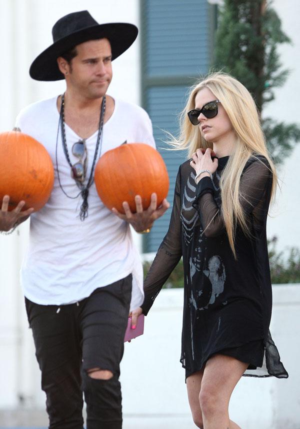 Avril lavigne ryan cabrera dating 06