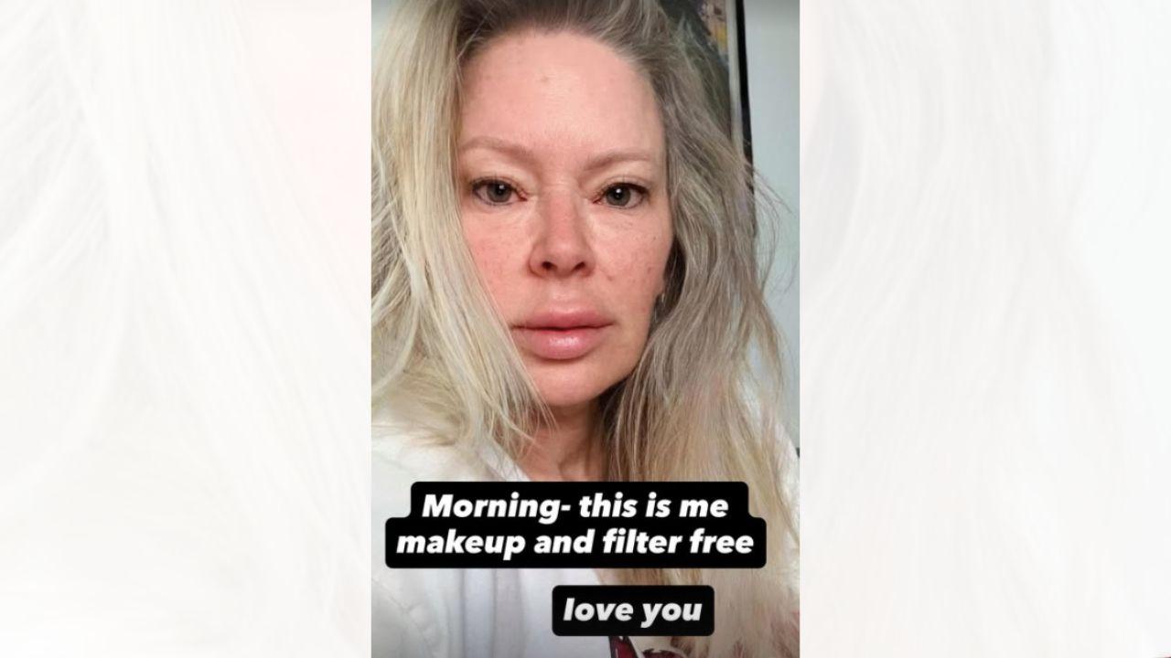 Image of Jenna Jameson went fresh-faced for the photo.