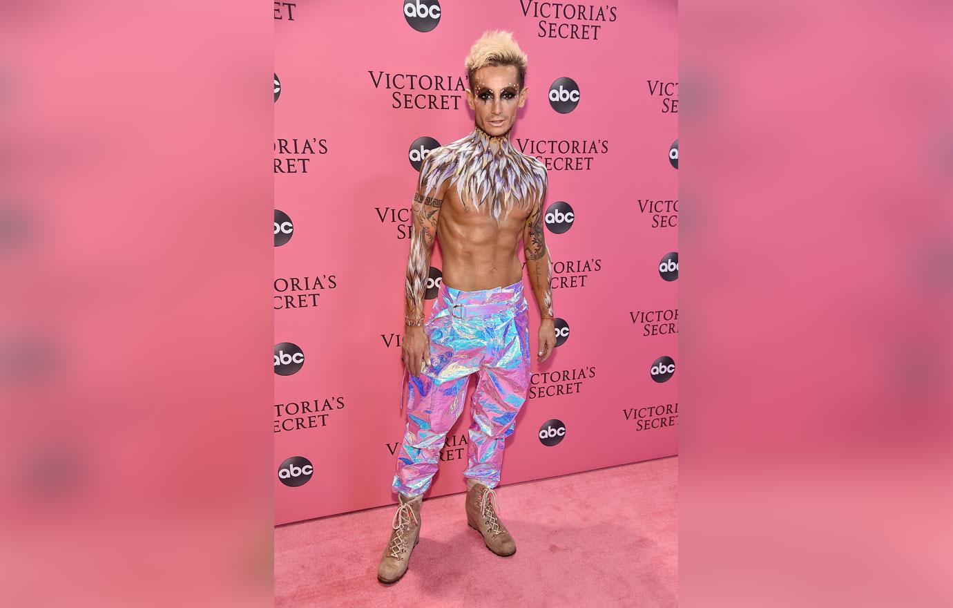 2018 Victoria&#8217;s Secret Fashion Show in New York Show Pink Carpet Arriva