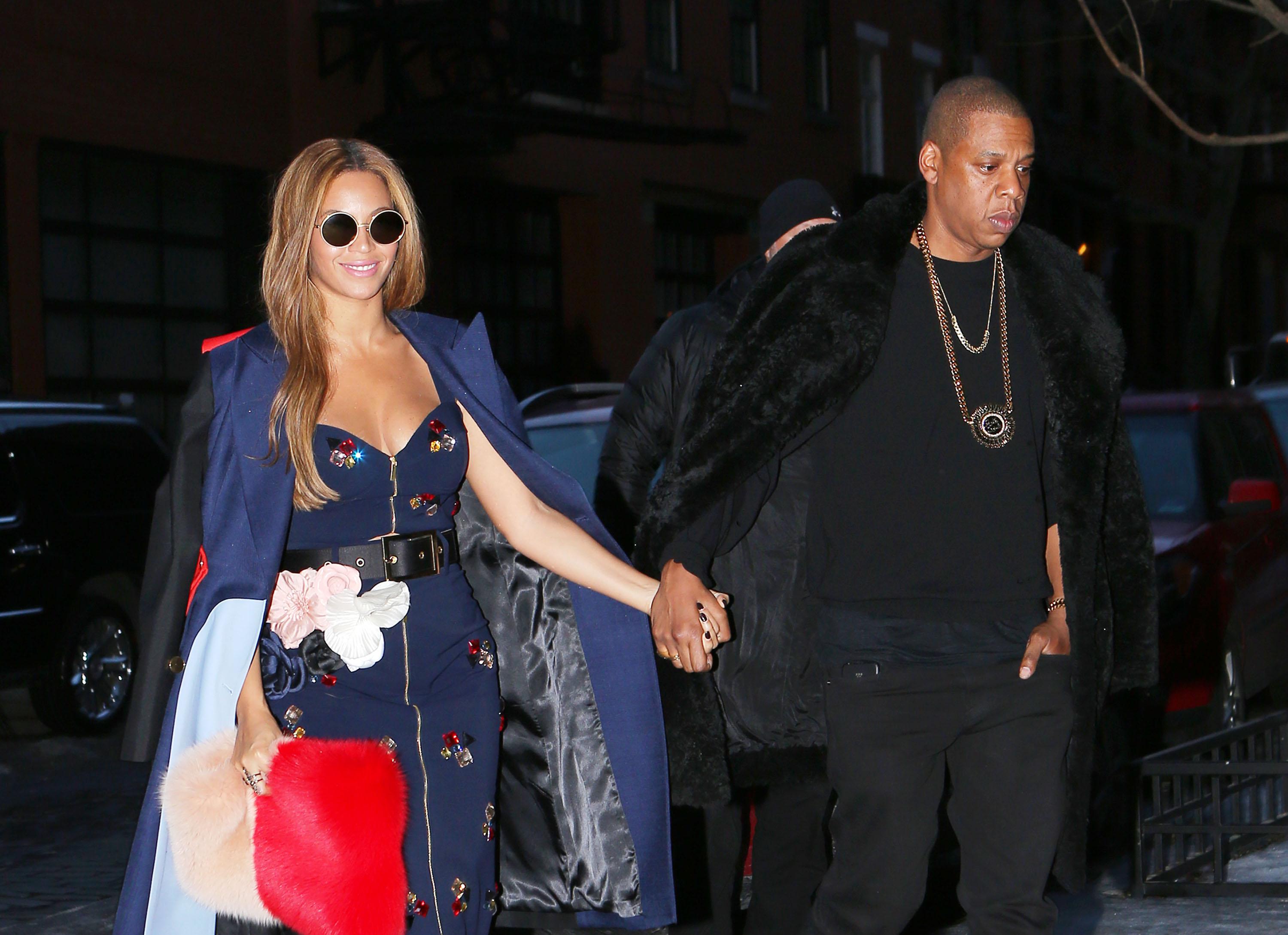 Jay Z and Beyonce hold hands on the streets of NYC after attending Kanye West&#8217;s fashion show in NYC