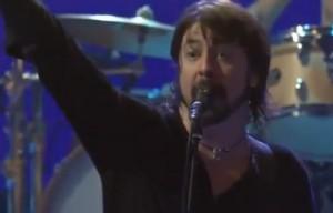 2011__07__Dave_Grohl_July13newsnea 300×192.jpg