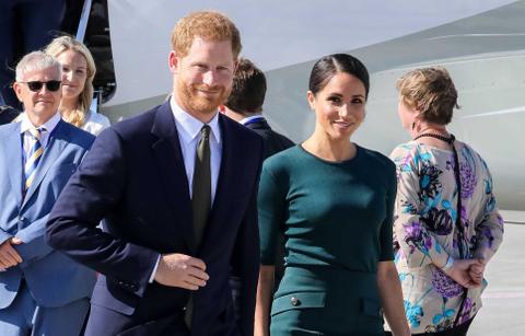 queen elizabeth hates meghan markle never forgive harry