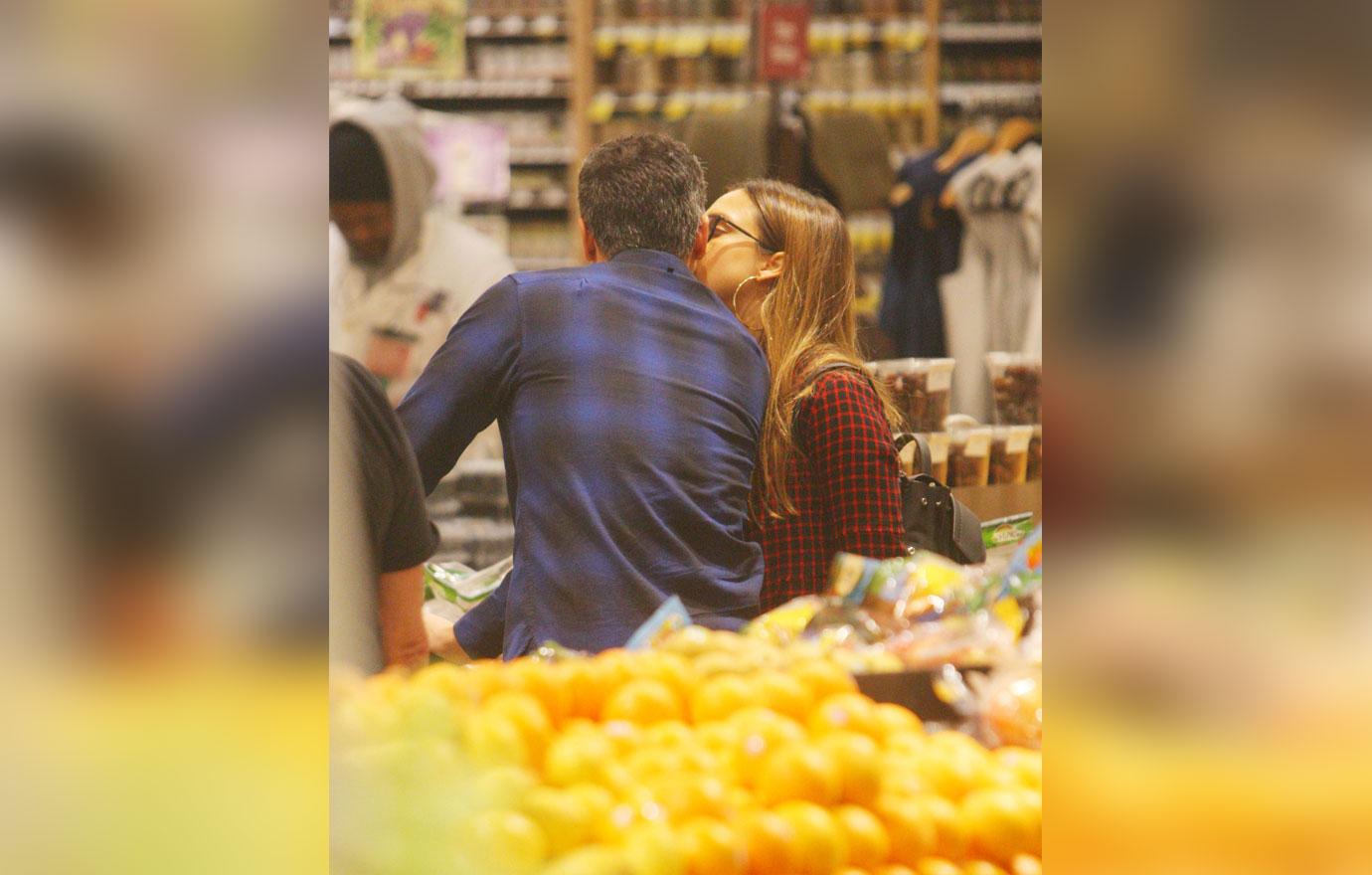 Jessica alba cash warren grocery store 4