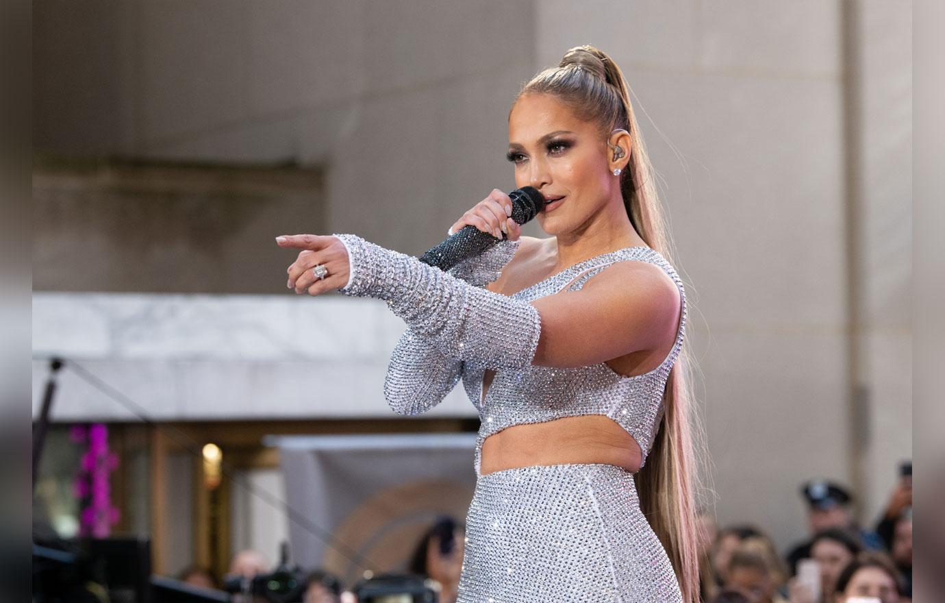 jlo-6