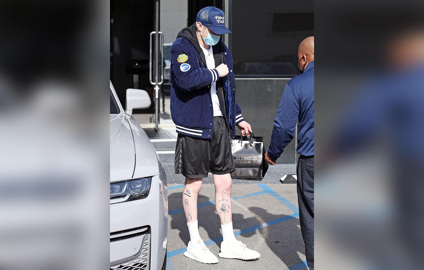 pete davidson spotted jewelry shopping as he plans to spend holidays with kim kardashian ok