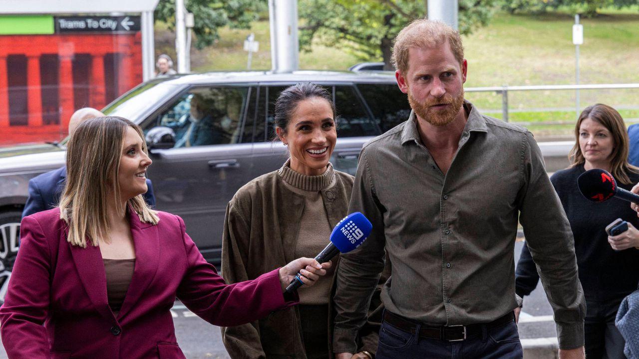 image of royal family