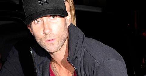 Maroon 5 joined by Victoria’s Secrets Angels in London