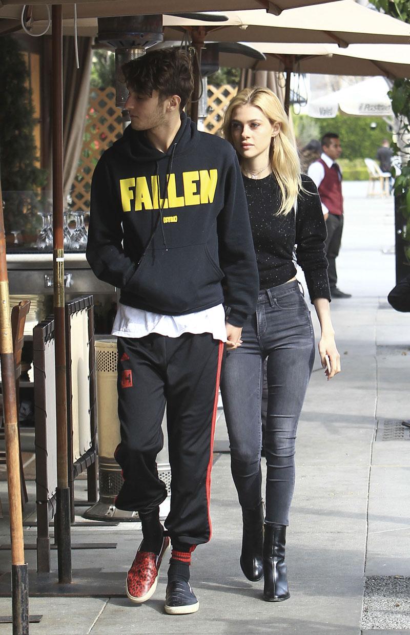 Anwar Hadid Dating Justin Bieber Nicola Peltz 05