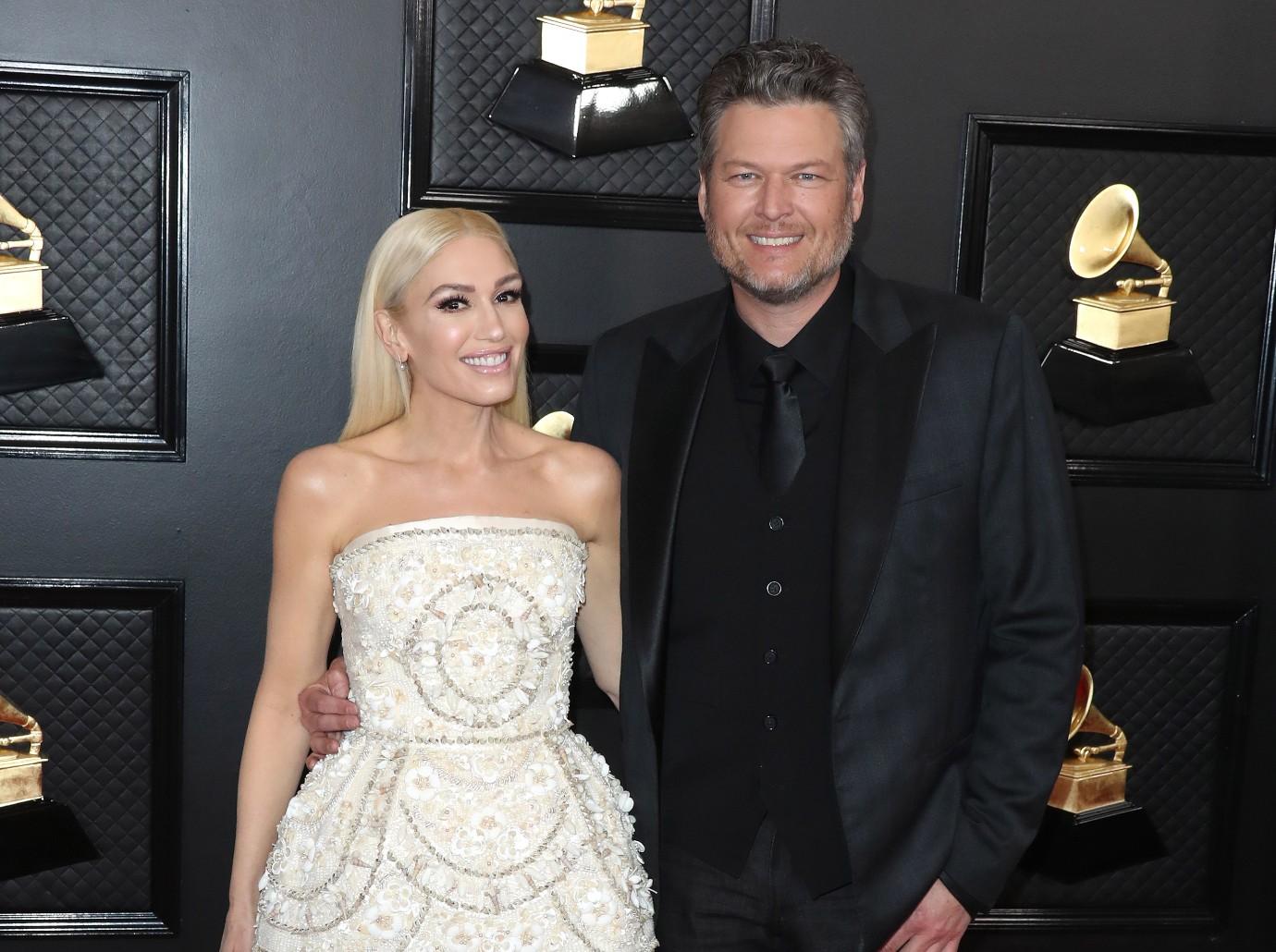 Gwen Stefani Marries Blake Shelton In Two Vera Wang Dresses 