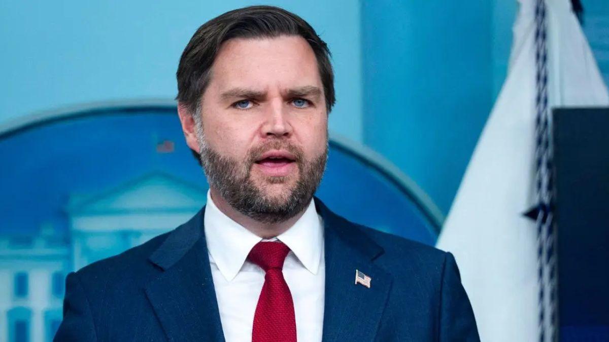 Photo of Iran reportedly considers J.D. Vance as a 'more acceptable diplomatic figure.'