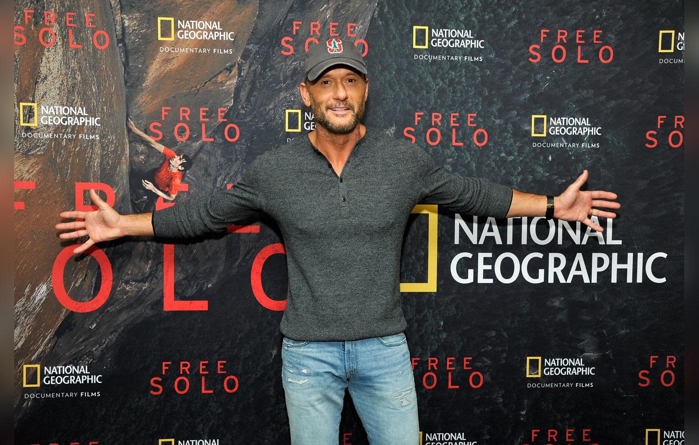 Tim McGraw Fishing Picture: Singer Shows Off Abs on Instagram